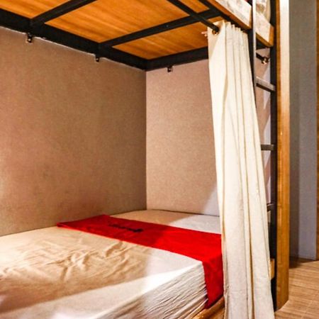 Reddoorz Hostel Near Ngurah Rai Airport Kuta Кута Экстерьер фото