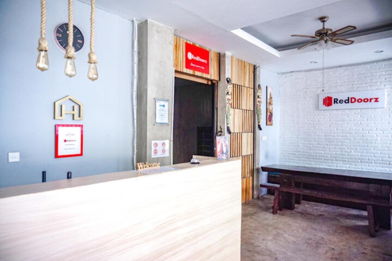 Reddoorz Hostel Near Ngurah Rai Airport Kuta Кута Экстерьер фото