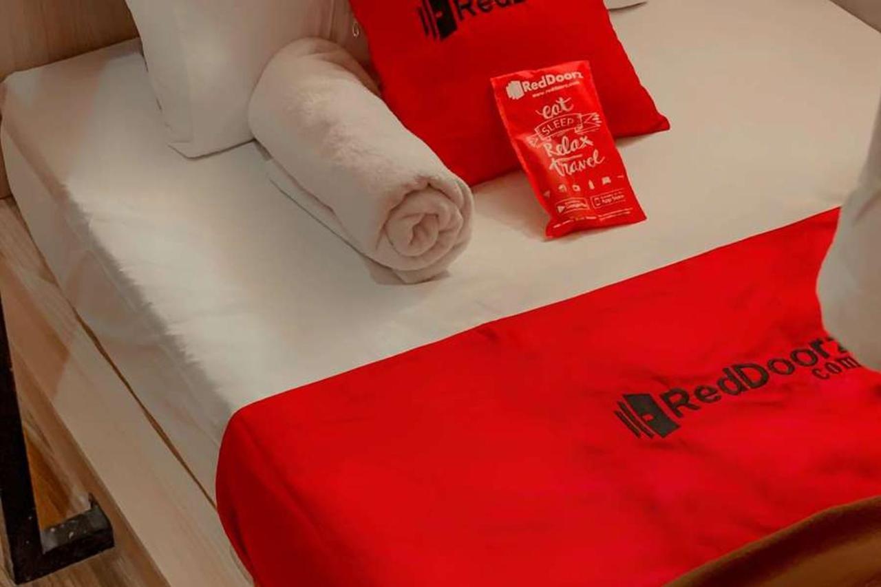 Reddoorz Hostel Near Ngurah Rai Airport Kuta Кута Экстерьер фото